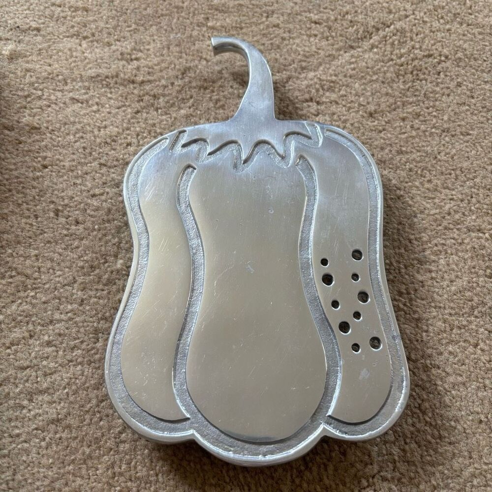 Crate & Barrel Pepper Trivet 221-867 Made In India